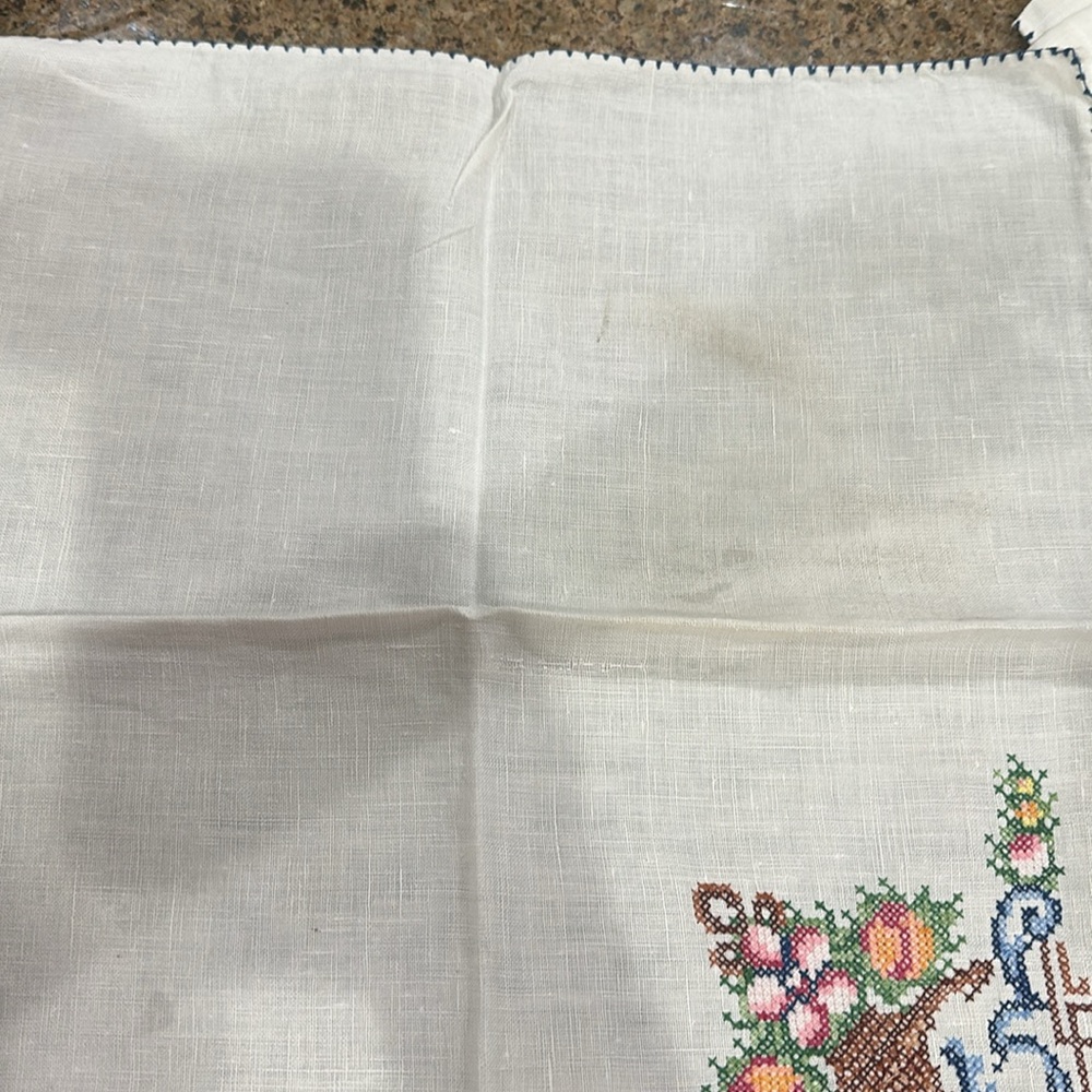 Italian Embroidered Vintage Table Linen Napkins - Picture 4 of 14